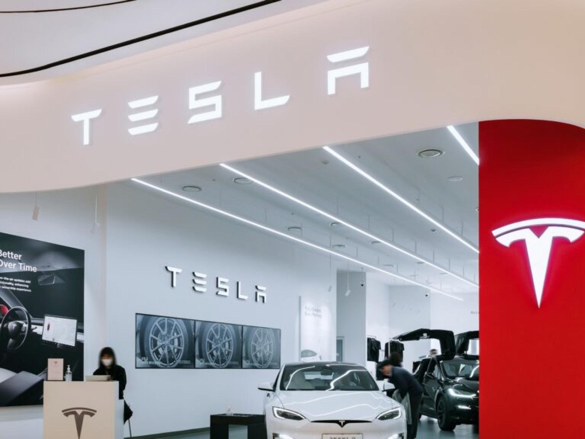 Haftanın bilançoları: UNH, UAL, BA, TSLA, INTC
